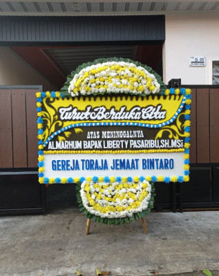 Papan Bunga Duka di Kualuh Hulu